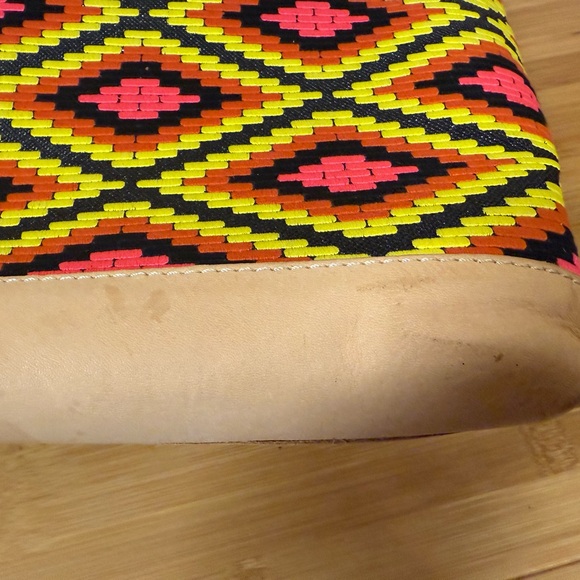 Colorful ‘Rae’ Essential Tote - Picture 2 of 6